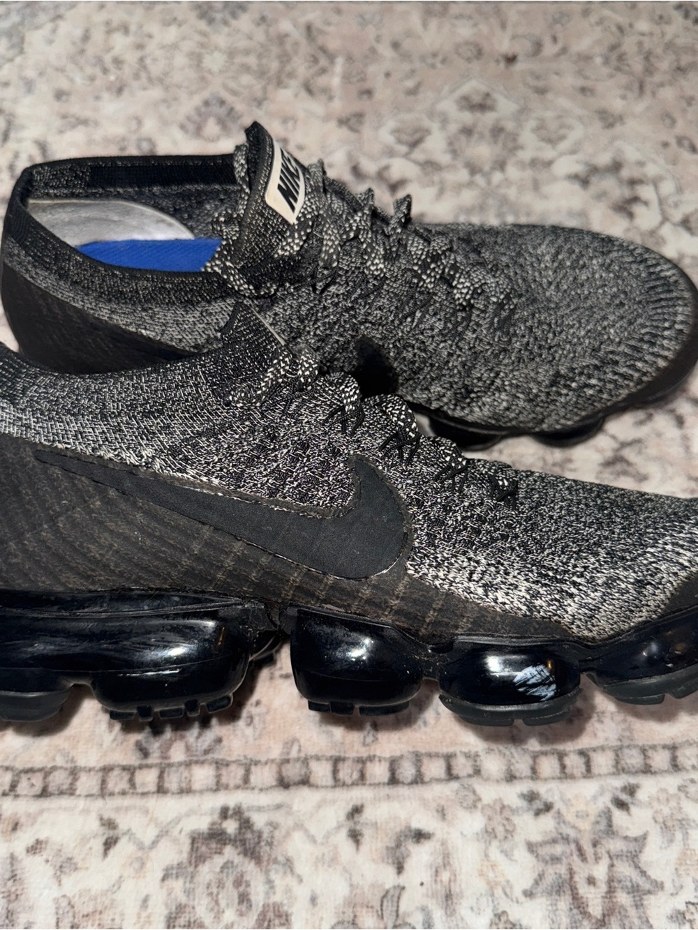 Nike Air Vapormax Flyknit Oreo Black White Womens Size 8.5 Sneaker 849557-041